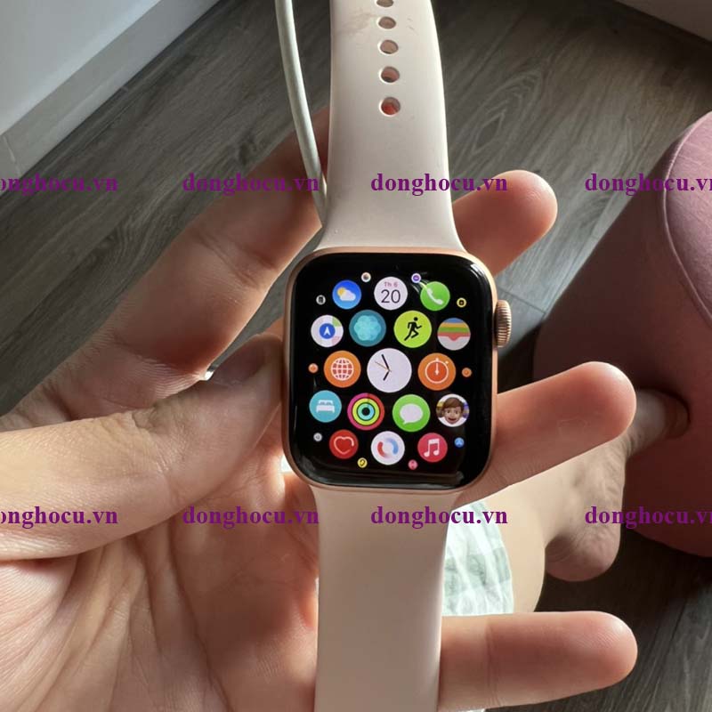 Người dùng đồng hồ Apple Watch có nhiều khả năng sở hữu iPhone cao cấp hơn  - Xã Hội Thông Tin